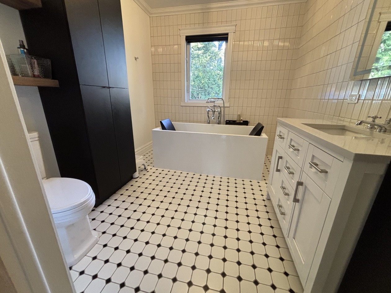 Salle de bains — 429 Rue Madeleine, Saint-Jérôme, J7Z 3S1, Saint-Jérôme
