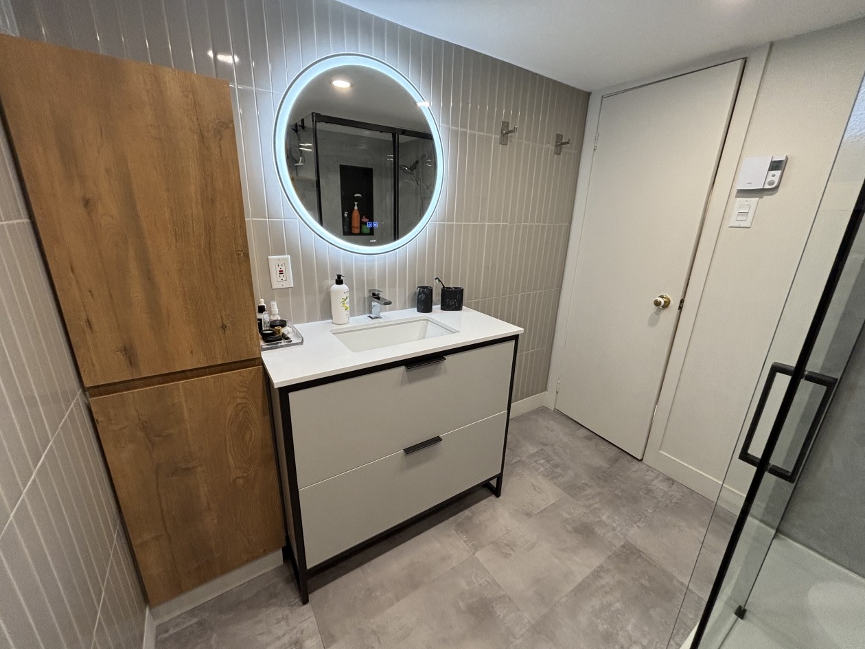 Salle de bains — 429 Rue Madeleine, Saint-Jérôme, J7Z 3S1, Saint-Jérôme