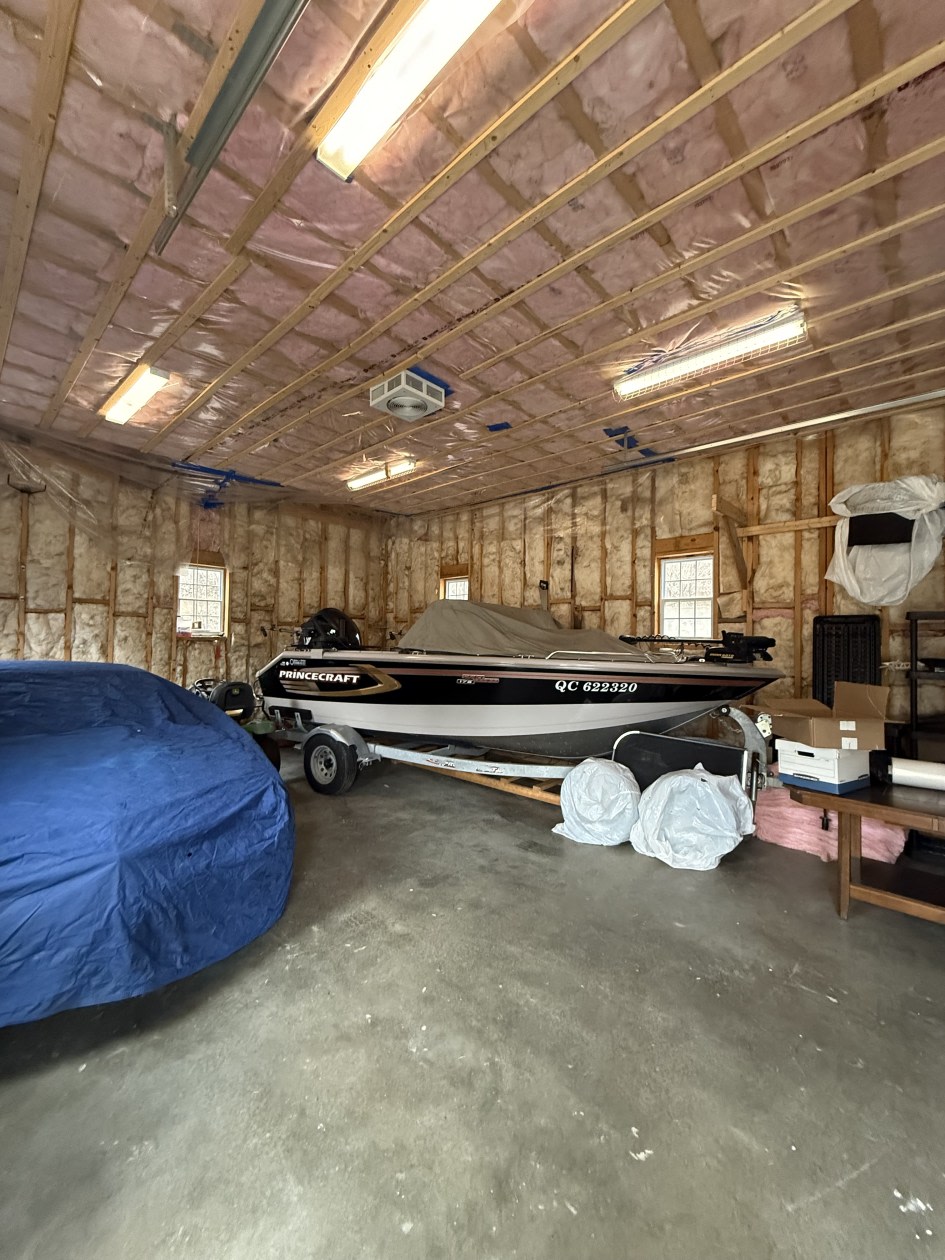 Garage — 27 Rue Brown, Windsor, J1S 2K7, Windsor