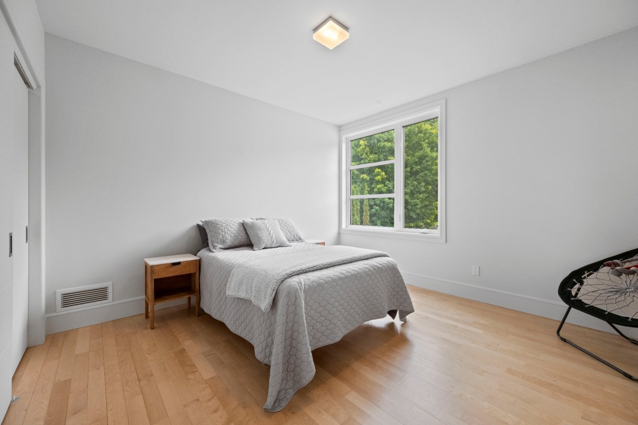 Chambre à coucher — 210, Ch. de la Rive-Boisée, Saint-Ignace-de-Loyola, J0K2P0, Saint-Ignace-de-Loyola
