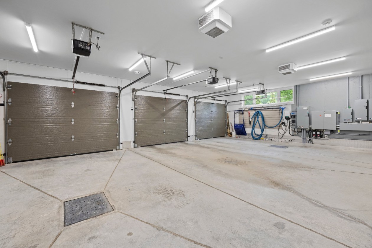 Garage — 210, Ch. de la Rive-Boisée, Saint-Ignace-de-Loyola, J0K2P0, Saint-Ignace-de-Loyola