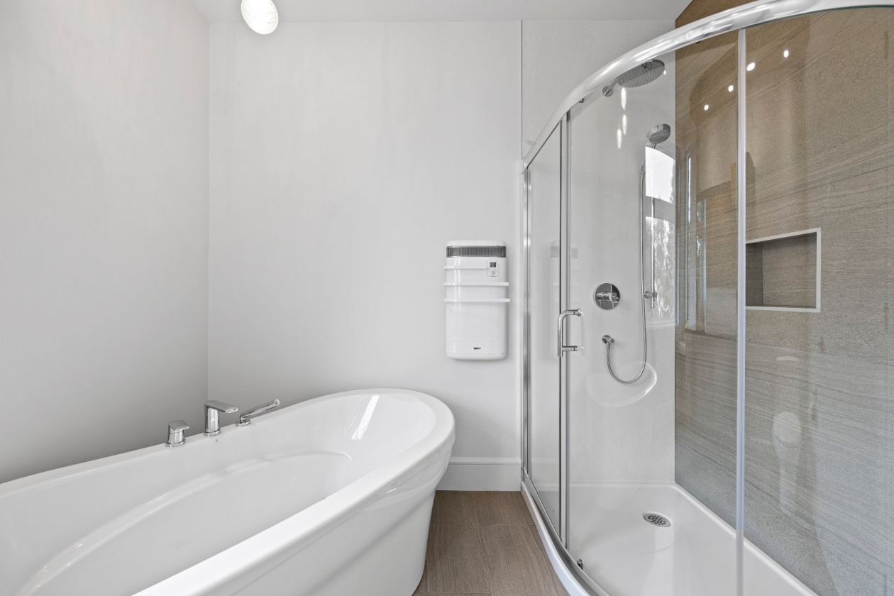 Salle de bains — 210, Ch. de la Rive-Boisée, Saint-Ignace-de-Loyola, J0K2P0, Saint-Ignace-de-Loyola