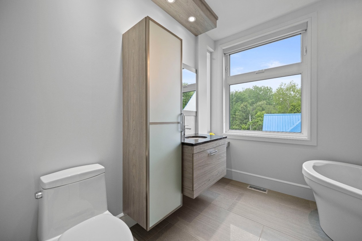 Salle de bains — 210, Ch. de la Rive-Boisée, Saint-Ignace-de-Loyola, J0K2P0, Saint-Ignace-de-Loyola