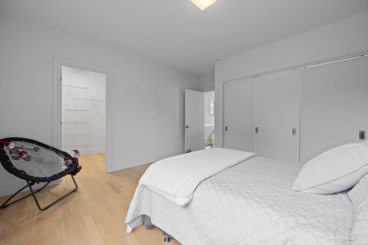 Chambre à coucher — 210, Ch. de la Rive-Boisée, Saint-Ignace-de-Loyola, J0K2P0, Saint-Ignace-de-Loyola