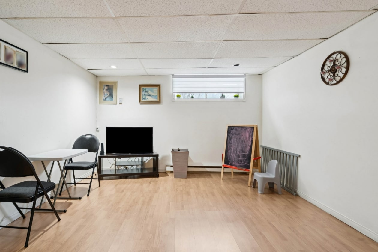 Salle familiale — 12Z, Rue Marchand, Saint-Constant, J5A1B3, Saint-Constant