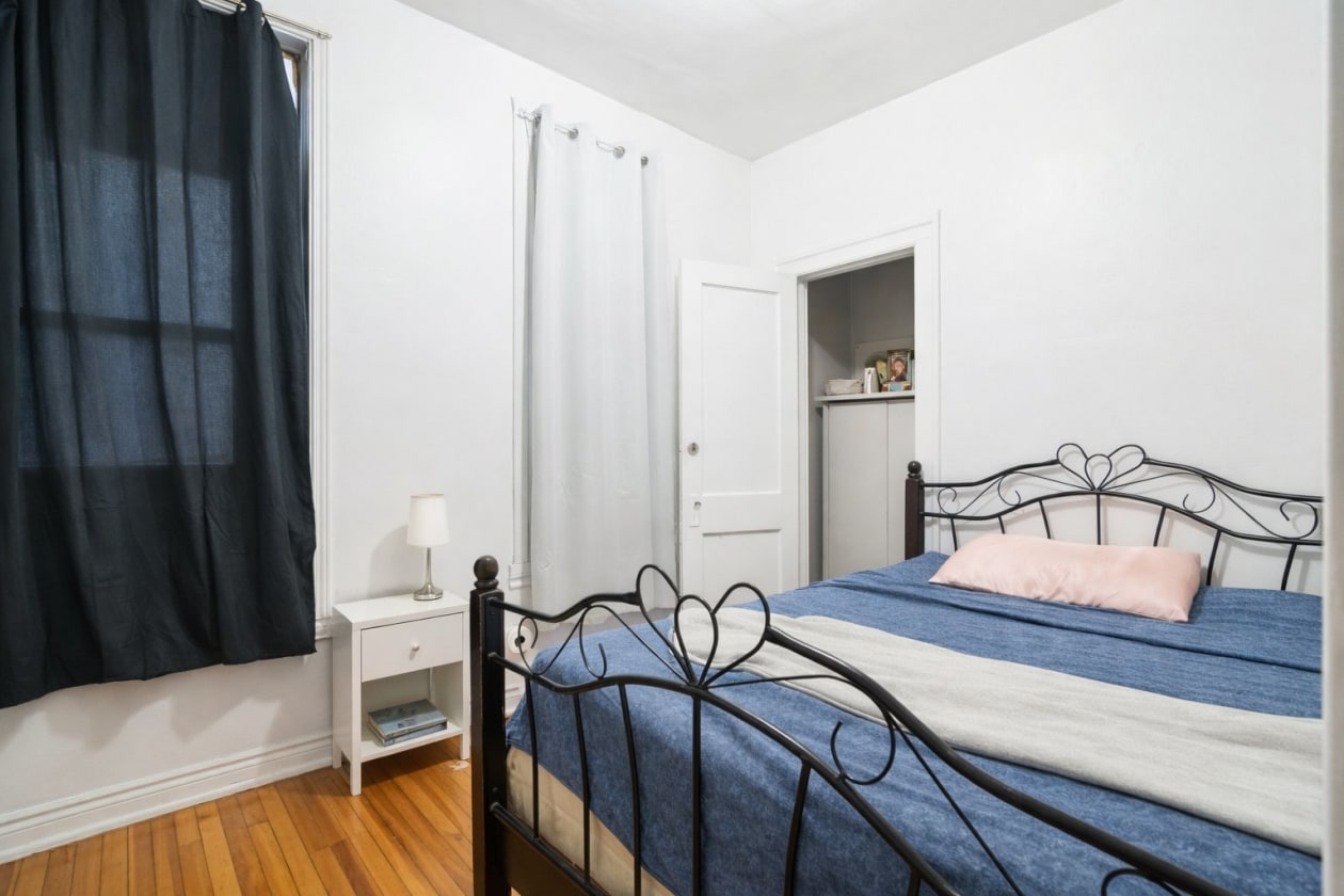 6990 - 6992, Av. Bloomfield — photo 3