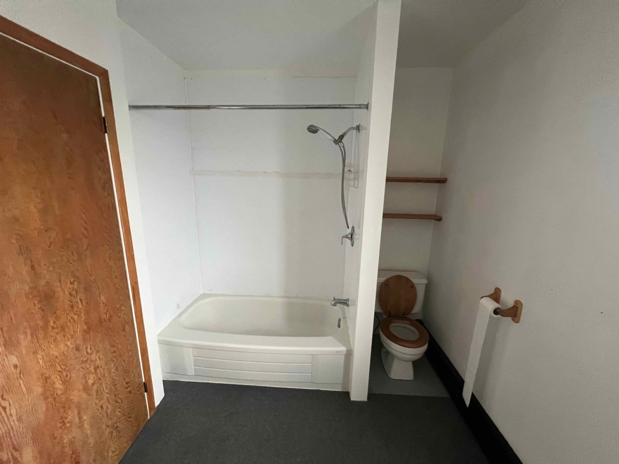 Salle de bains — 6, Av. Lebrun, Rimouski, G5L2P8, Rimouski