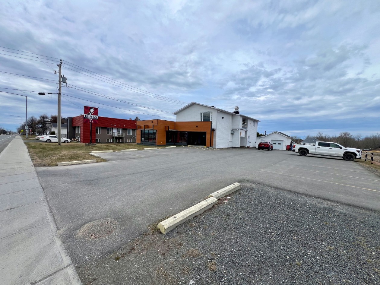 Façade — 410, Av. St-Rédempteur, Matane, G4W1K9, Matane