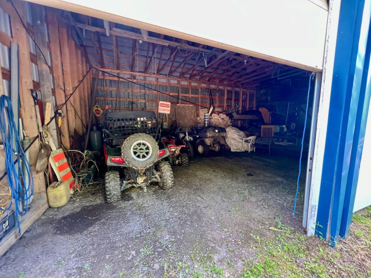 Garage — 110, 1er rang de Massé, Sainte-Angèle-de-Mérici, G0J2H0, Sainte-Angèle-de-Mérici