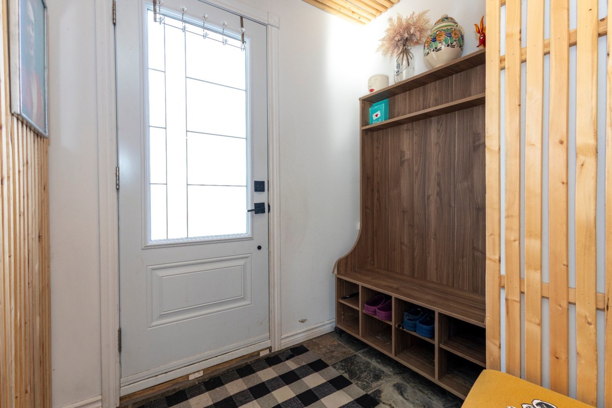 Entrée extérieure — 261, Rue Albert, Châteauguay, J6K2K5, Châteauguay
