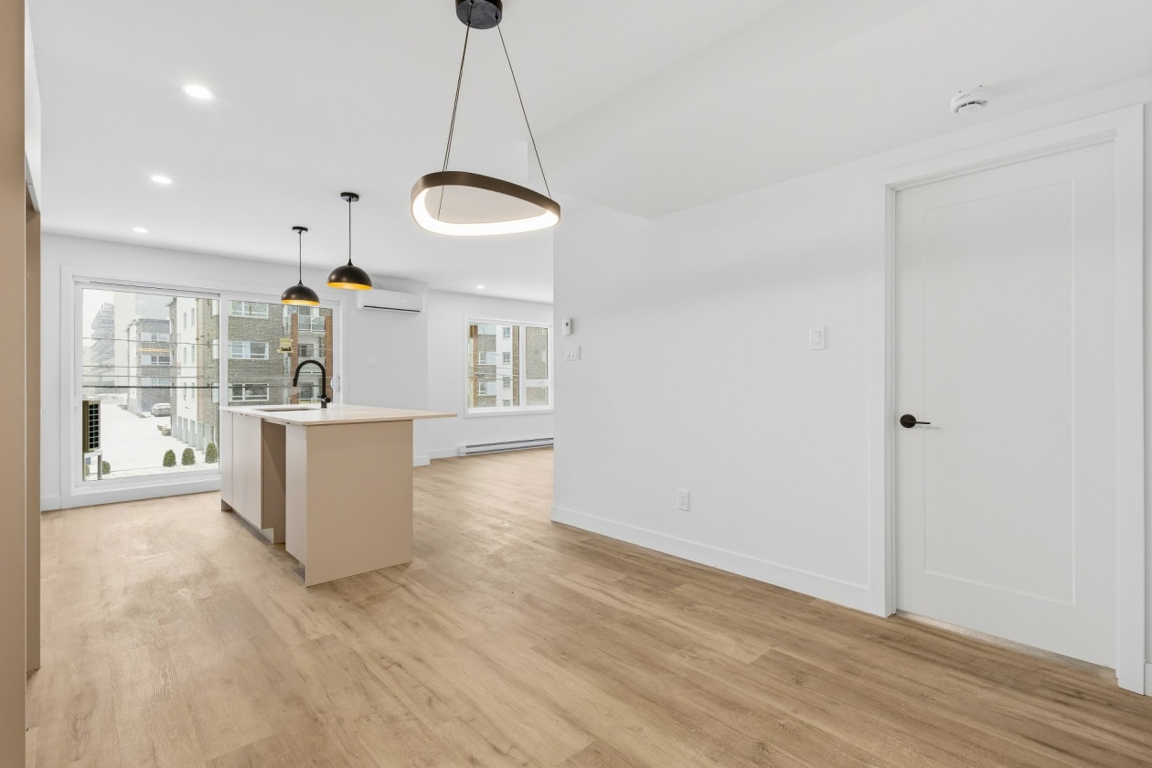 Salle à manger — 116, Rue Principale, 202, Châteauguay, J6J3H1, Châteauguay