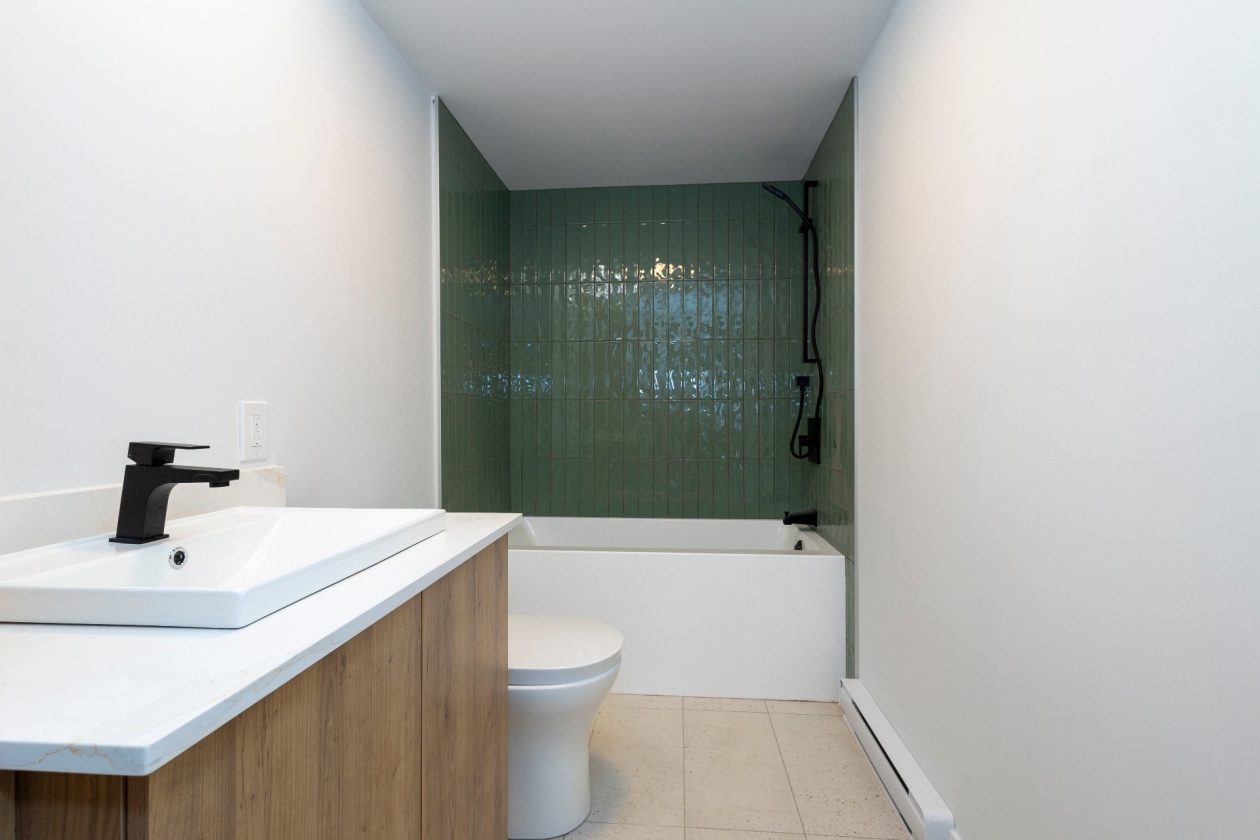 Salle de bains — 116, Rue Principale, 202, Châteauguay, J6J3H1, Châteauguay