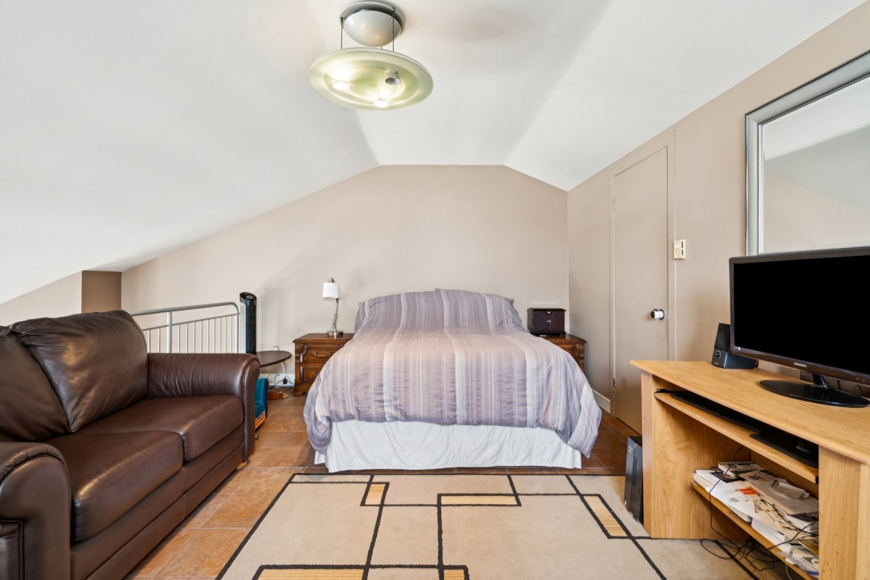 Mezzanine — 3379, Rue J.-A.-Descarries, Montréal (Lachine), H8T3N1, Montréal (Lachine)
