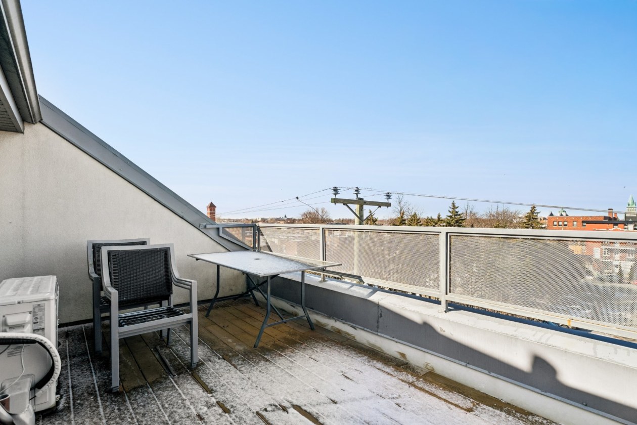 Balcon — 712, 2e Avenue, E, Montréal (Lachine), H9S0A3, Montréal (Lachine)