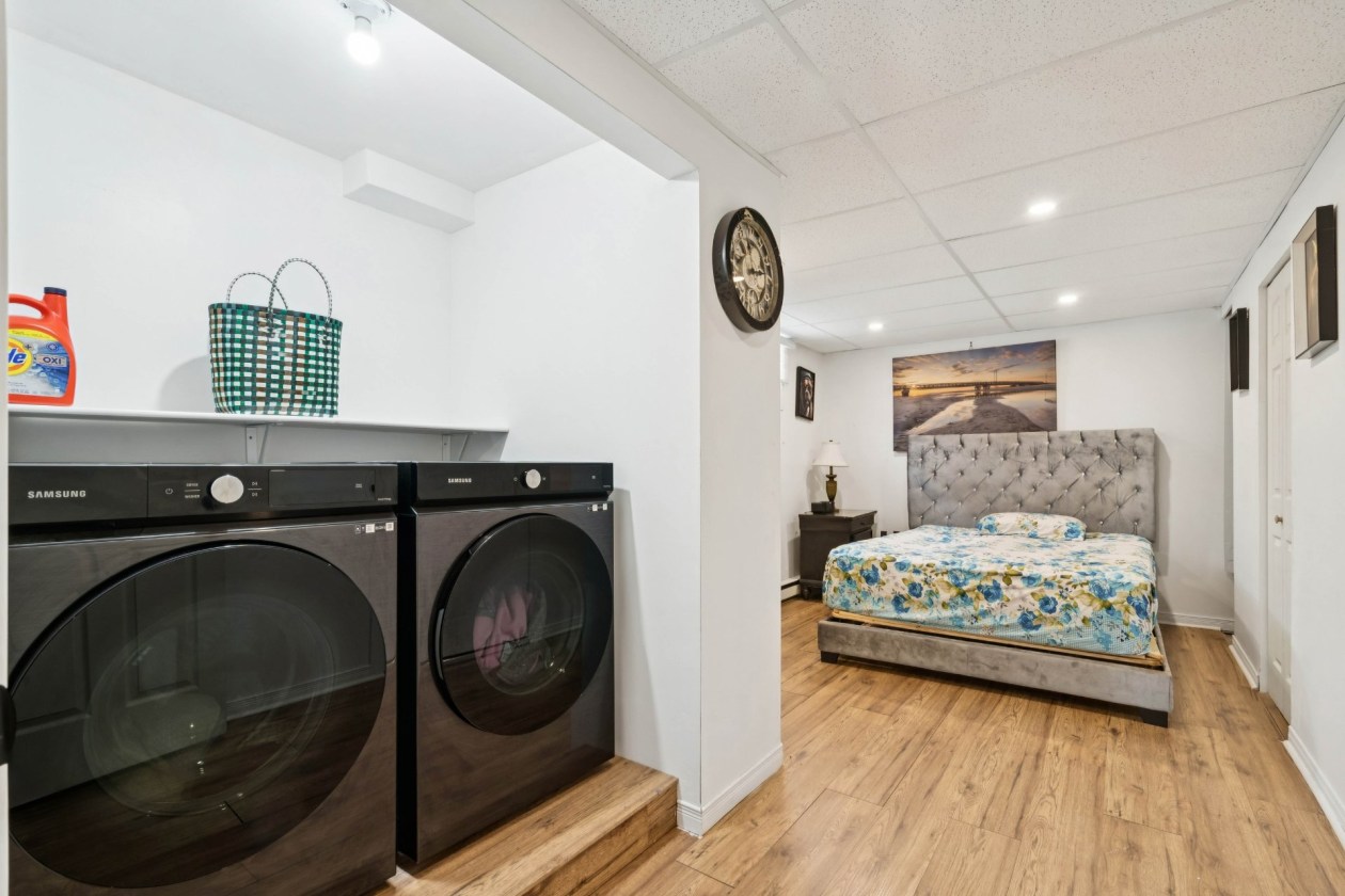 Salle de lavage — 12, Rue Marchand, Saint-Constant, J5A1B3, Saint-Constant
