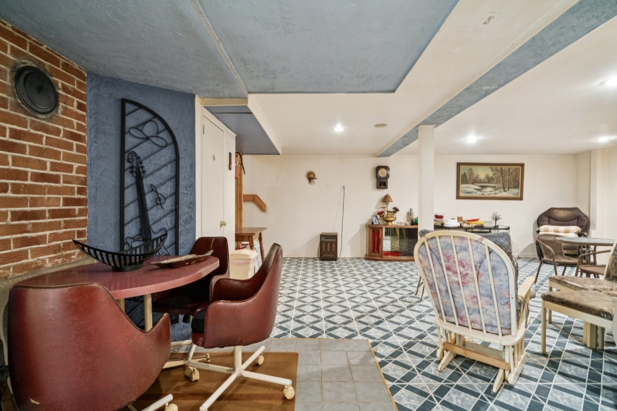 Salle familiale — 1570 - 1572, Rue De Sève, Montréal (Le Sud-Ouest), H4E2A7, Montréal (Le Sud-Ouest)