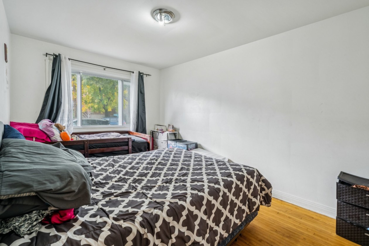Chambre à coucher principale — 10927 - 10931, Av. de Rome, Montréal (Montréal-Nord), H1H4P3, Montréal (Montréal-Nord)