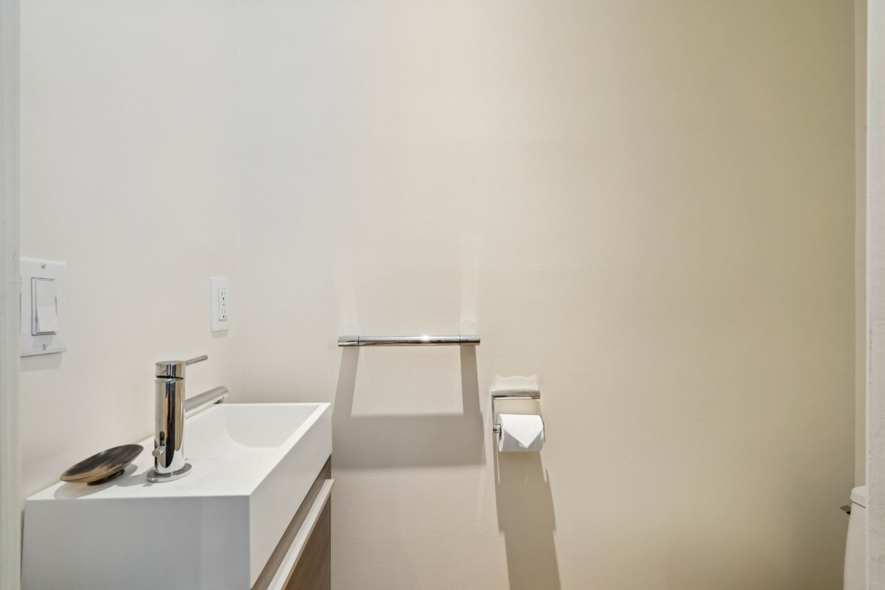 Salle d'eau — 897, Av. Dollard, Montréal (Outremont), H2V3G8, Montréal (Outremont)