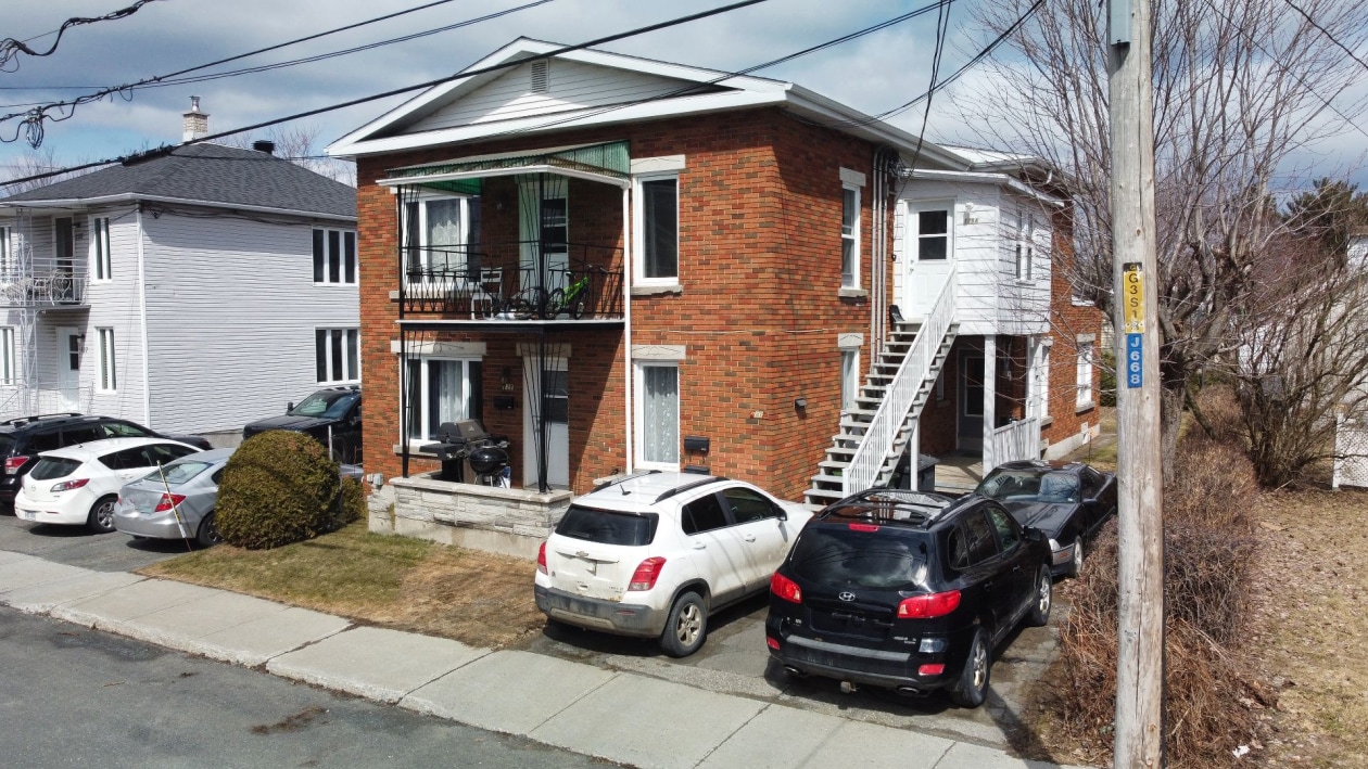Façade — 129 - 131, 10e Avenue, Drummondville, J2B2M1, Drummondville