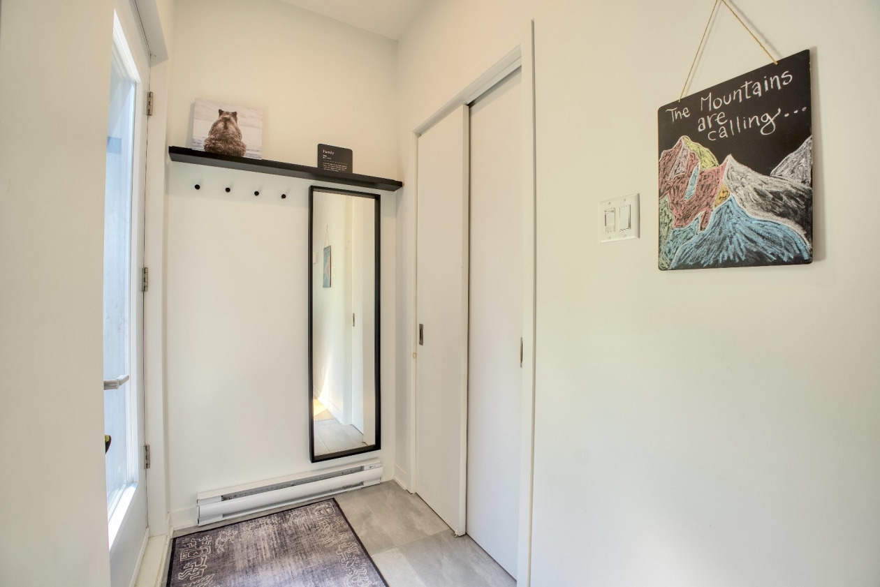 Hall d'entrée — 281, Ch. des Diligences, 102, Bromont, J2L0R2, Bromont