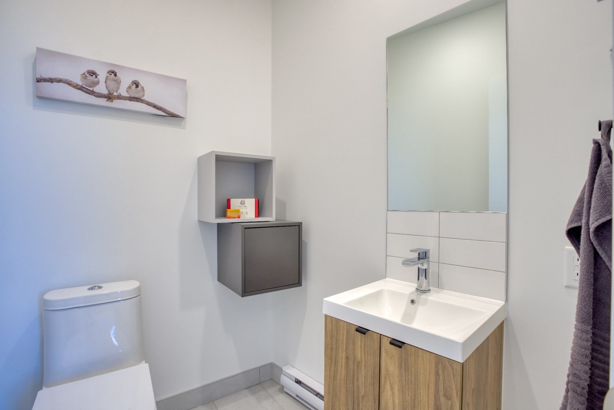 Salle d'eau — 281, Ch. des Diligences, 102, Bromont, J2L0R2, Bromont