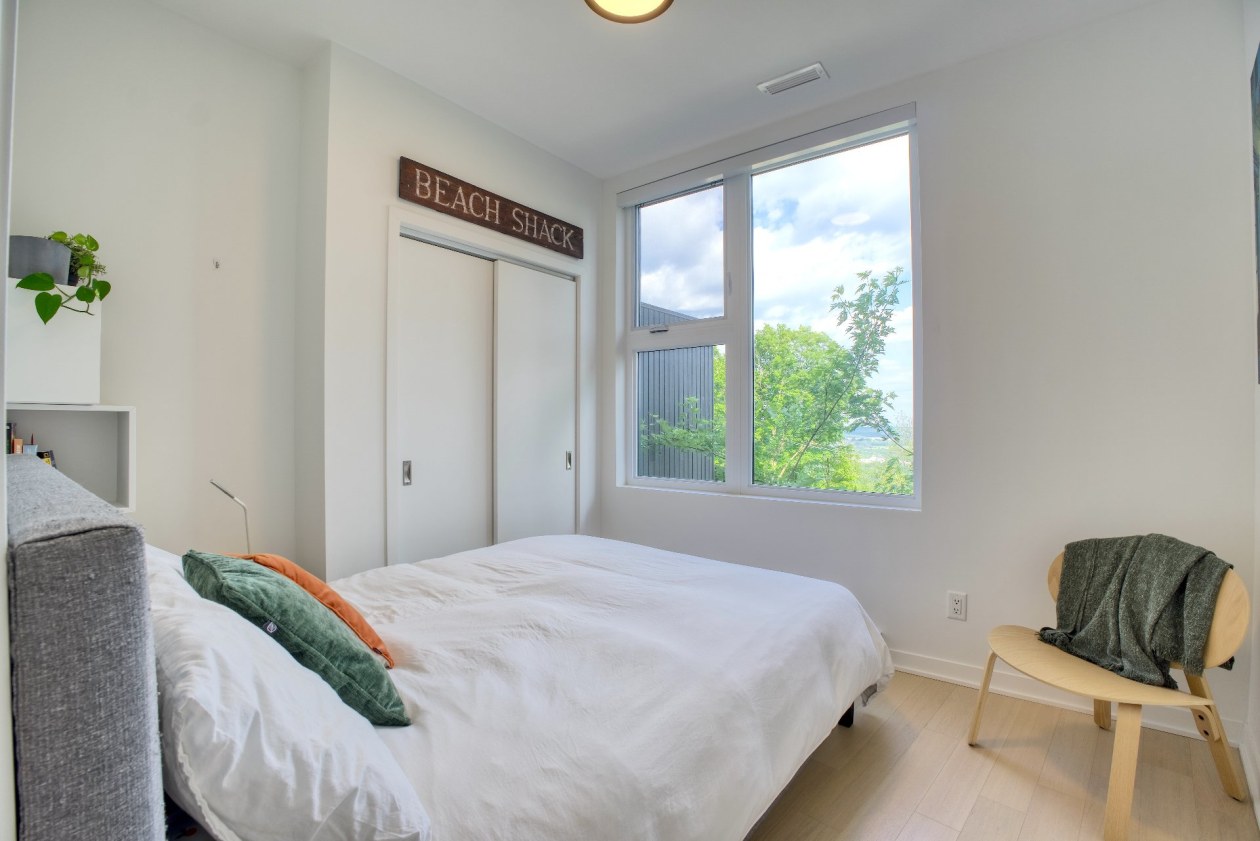 Chambre à coucher — 281, Ch. des Diligences, 102, Bromont, J2L0R2, Bromont