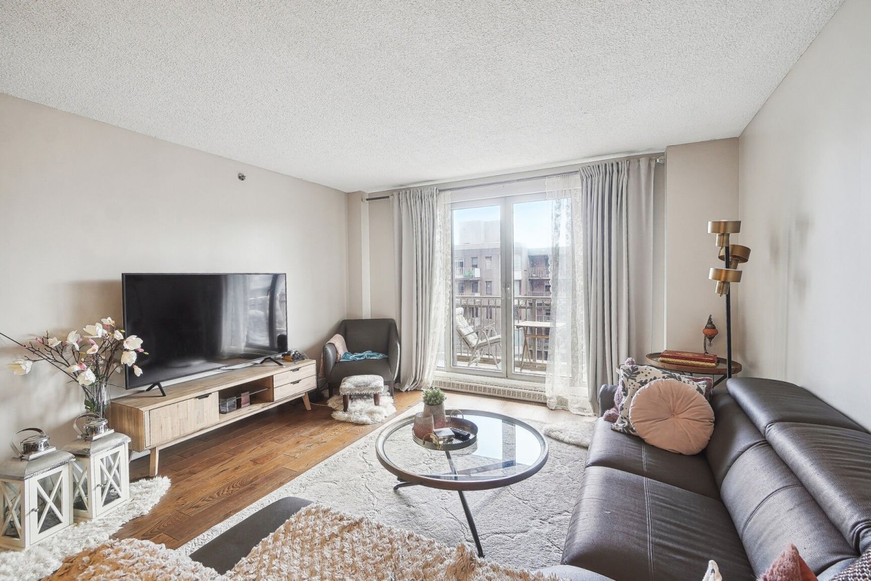 Salon — 1700, Boul. René-Lévesque O., 1203, Montréal (Ville-Marie), H3H2V1, Montréal (Ville-Marie)