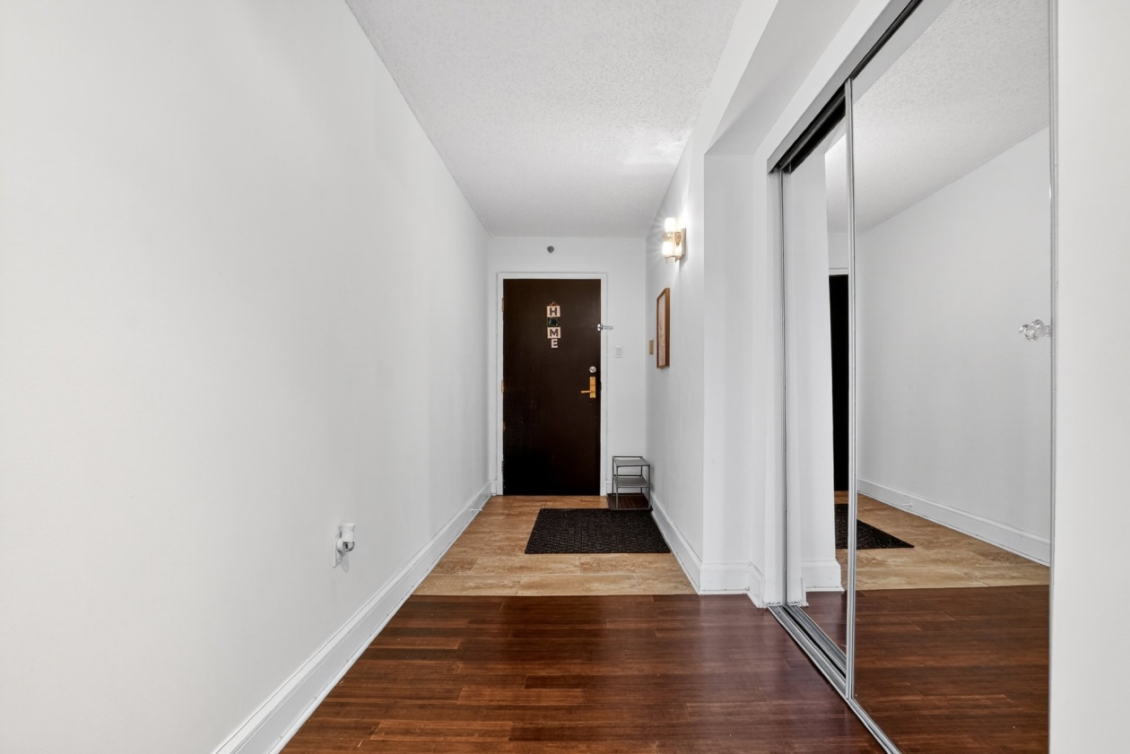 Hall d'entrée — 1625, Av. Lincoln, 1805, Montréal (Ville-Marie), H3H2T5, Montréal (Ville-Marie)