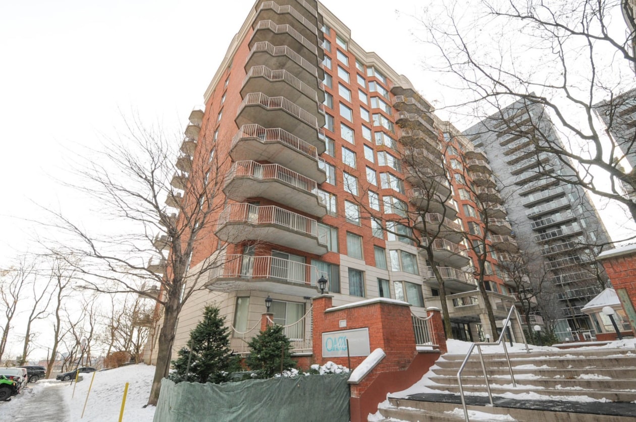 1070, Rue St-Mathieu