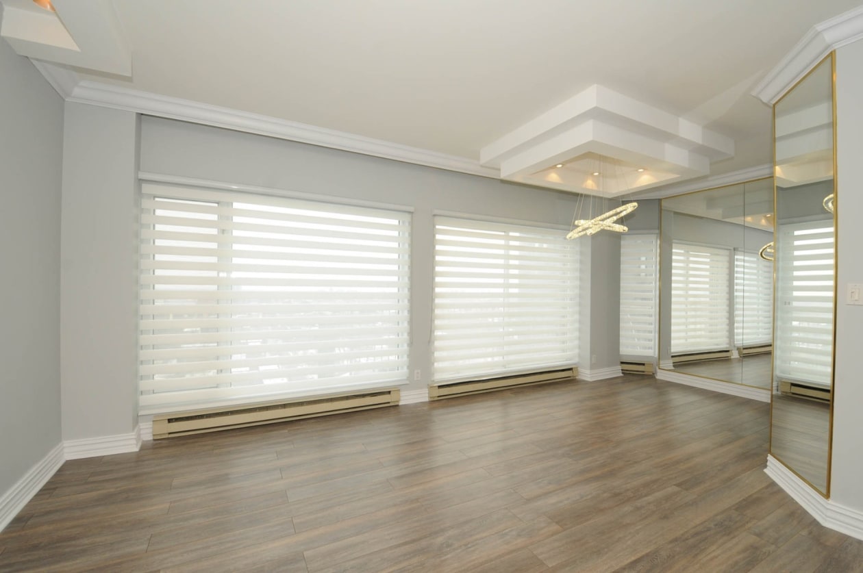 Salon — 1070, Rue St-Mathieu, 1205, Montréal (Ville-Marie), H3H2S8, Montréal (Ville-Marie)