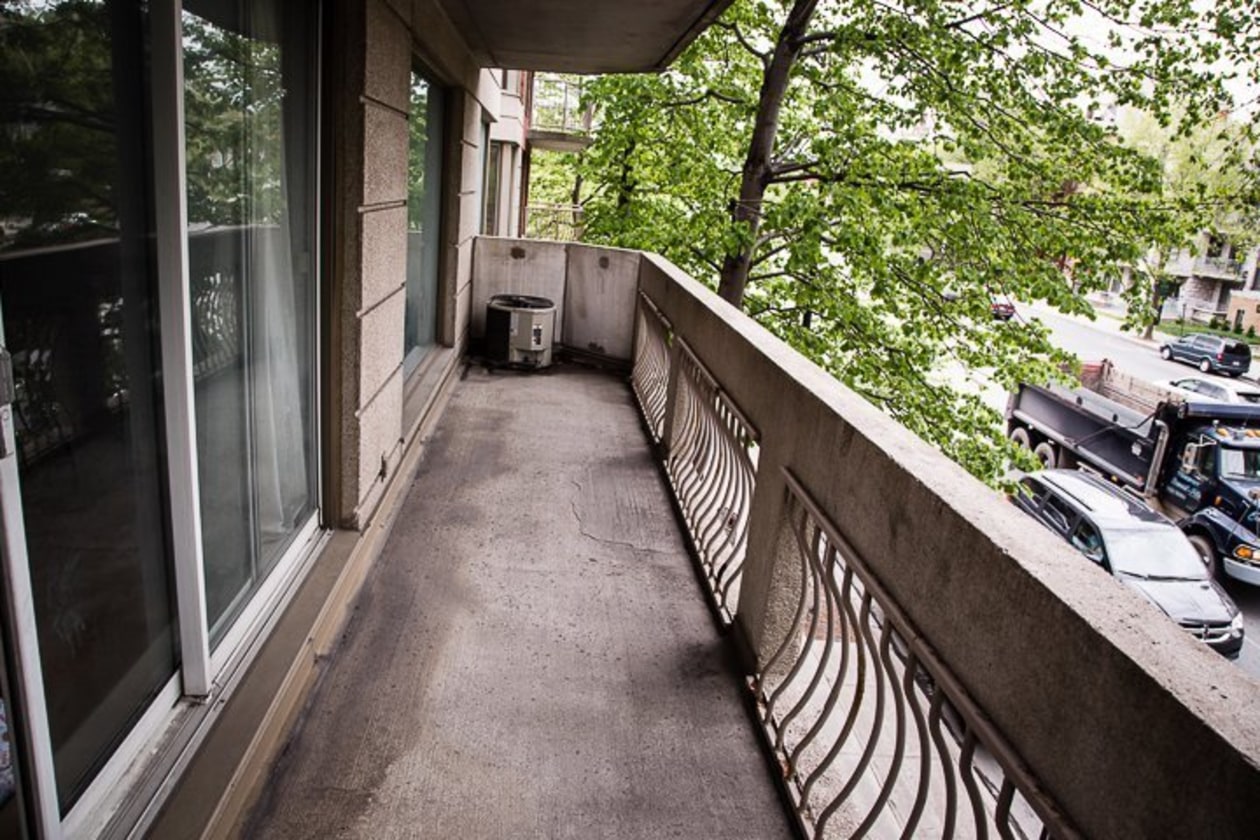 Balcon — 1080, Rue St-Mathieu, 201, Montréal (Ville-Marie), H3H2S8, Montréal (Ville-Marie)