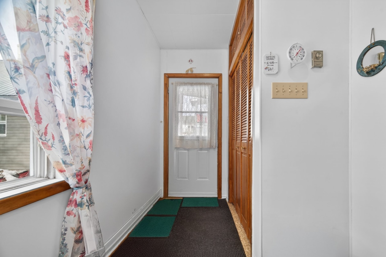 Hall d'entrée — 173 - 175, Rue Blais, Rimouski, G5L2Z5, Rimouski
