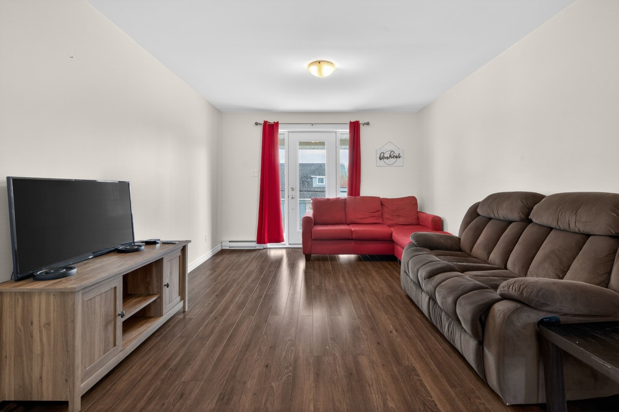 Salon — 173 - 175, Rue Blais, Rimouski, G5L2Z5, Rimouski