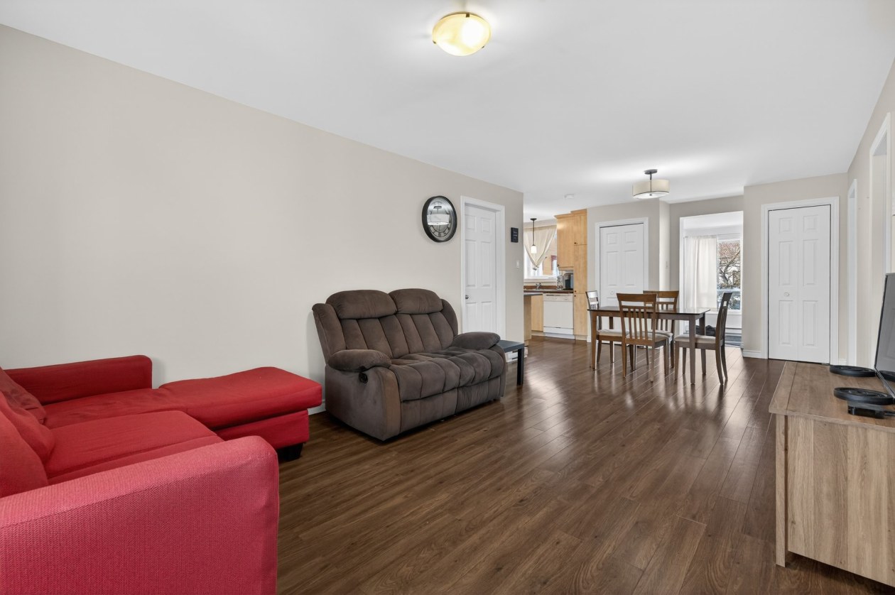 Salon — 173 - 175, Rue Blais, Rimouski, G5L2Z5, Rimouski