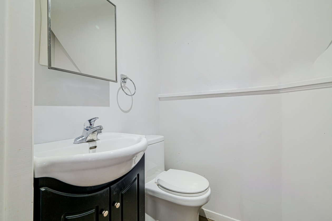 Salle de bains — 2, Rue Ste-Marie, Saint-Jean-de-Dieu, G0L3M0, Saint-Jean-de-Dieu