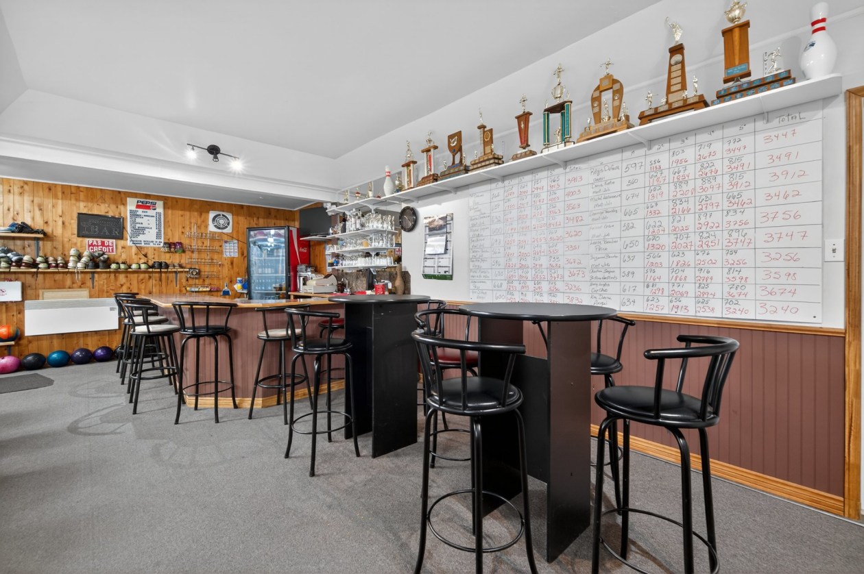 Bar — 10, Rue du Couvent, Price, G0J1Z0, Price