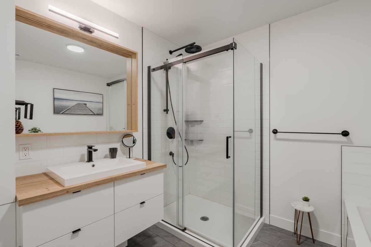 Salle de bains — 2620, Ch. du Parc, 3300, Orford, J1X7A2, Orford