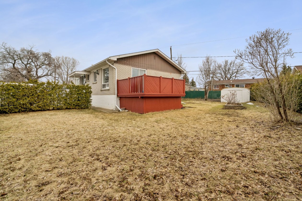 Cour — 1799A, Rue Delorme, Laval (Vimont), H7M2W4, Laval (Vimont)