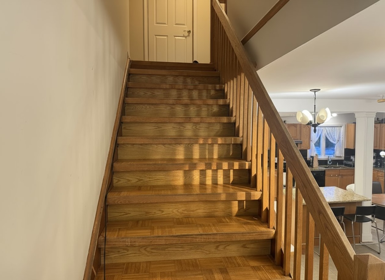 Escalier — 414, Av. St-Louis, Pointe-Claire, H9R2A2, Pointe-Claire