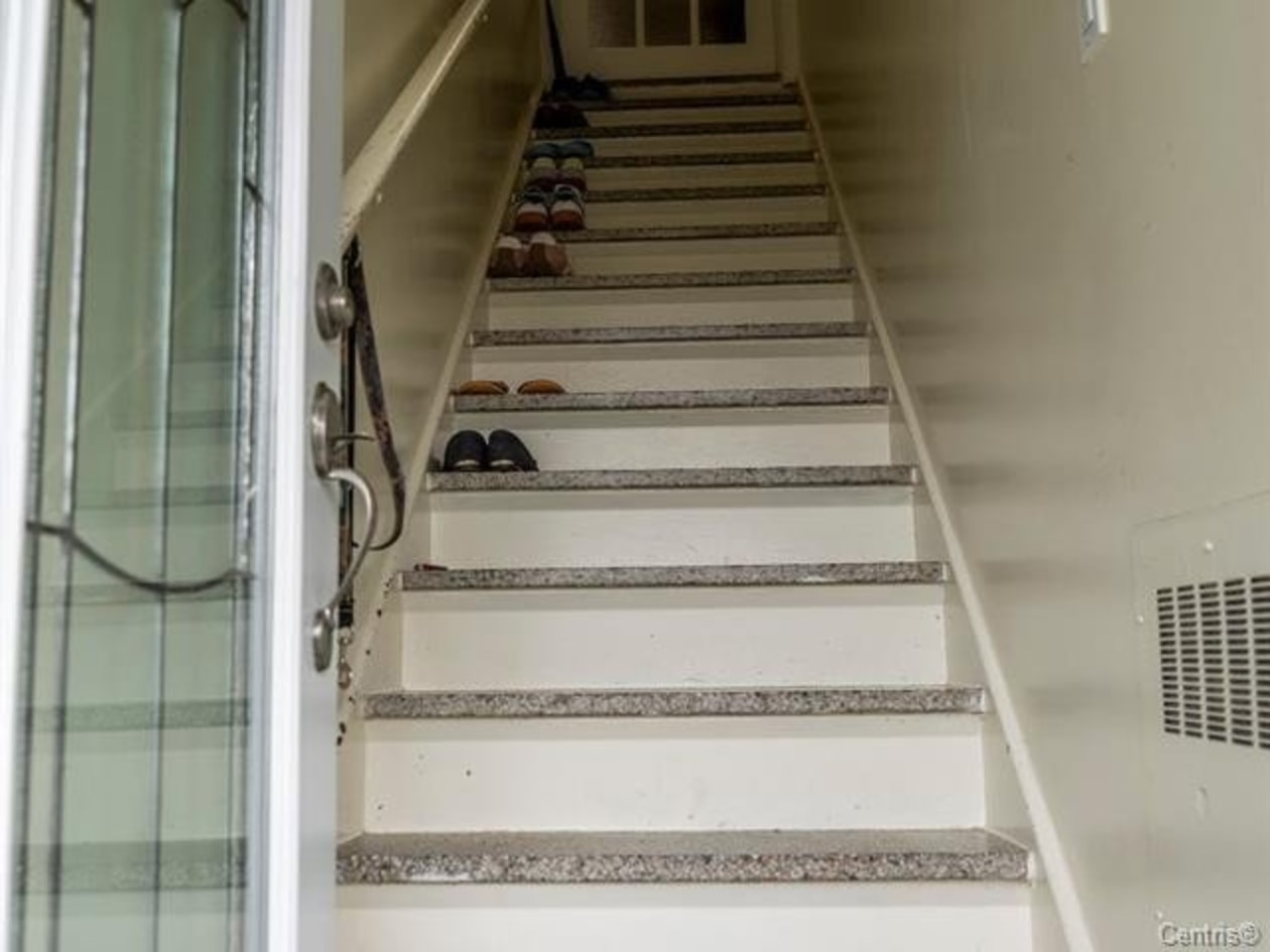 Escalier — 9119, Rue de Matane, Montréal (LaSalle), H8R2L5, Montréal (LaSalle)