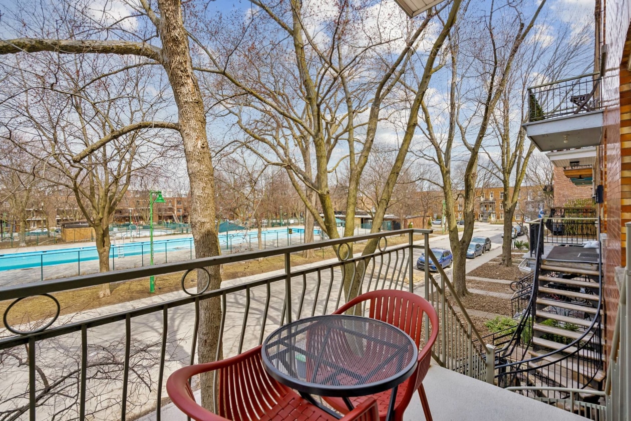 Balcon — 42, Av. St-Cyril, Montréal (Outremont), H2V1H8, Montréal (Outremont)