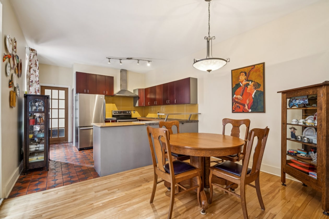 Salle à manger — 42, Av. St-Cyril, Montréal (Outremont), H2V1H8, Montréal (Outremont)
