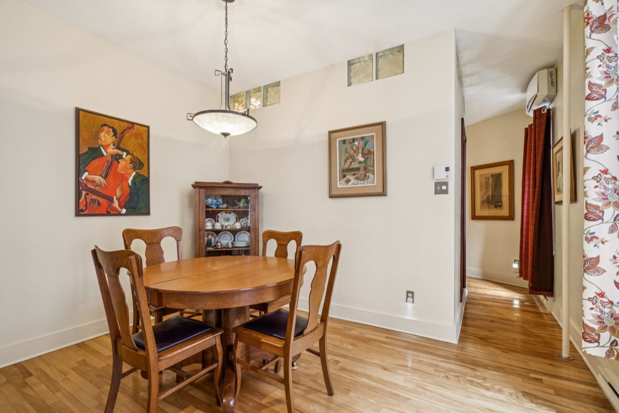 Salle à manger — 42, Av. St-Cyril, Montréal (Outremont), H2V1H8, Montréal (Outremont)