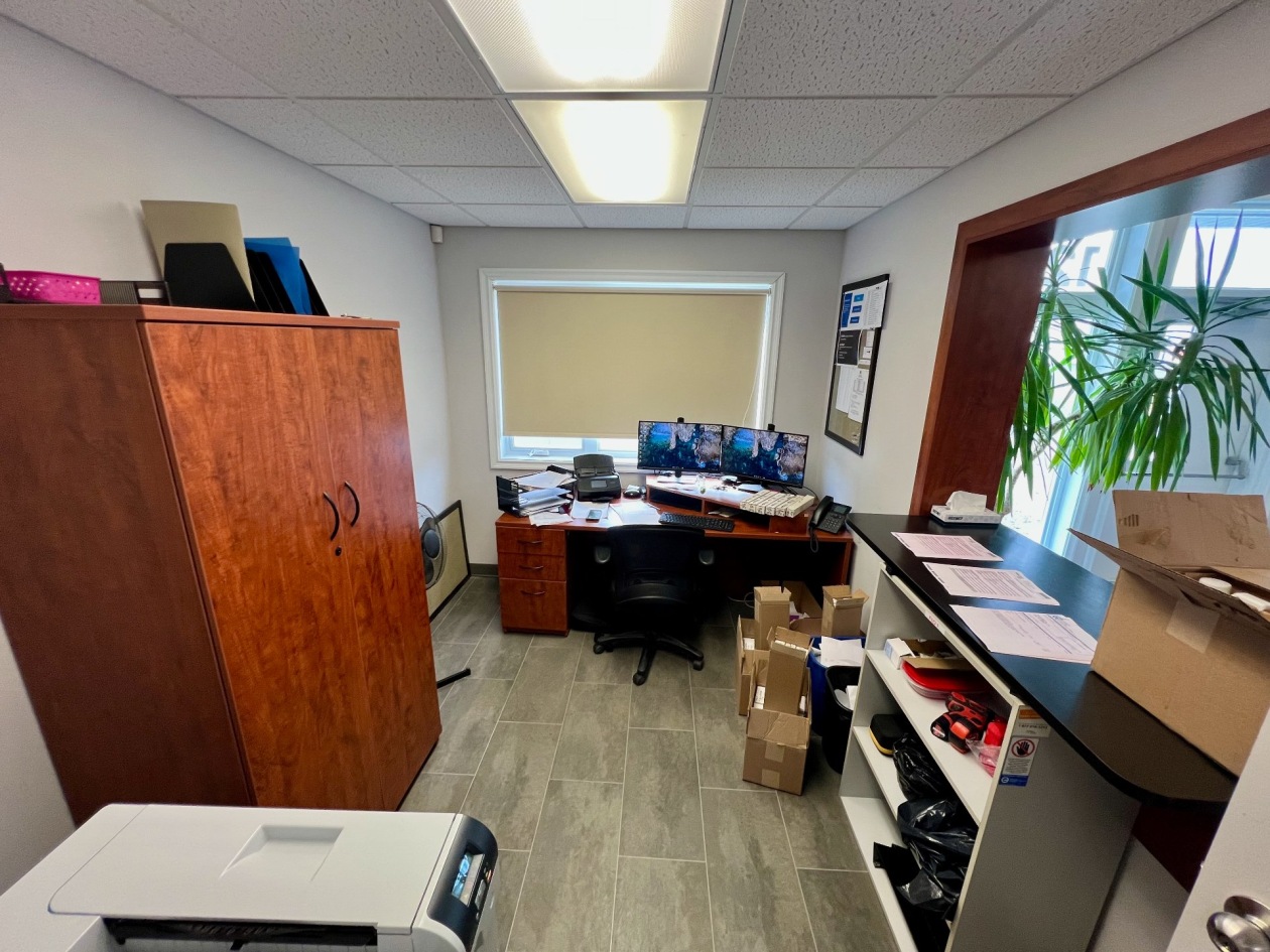 Bureau — 126, Rue Savard, Matane, G4W0J3, Matane