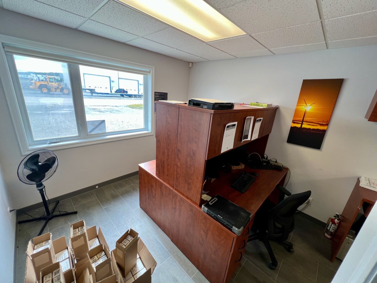 Bureau — 126, Rue Savard, Matane, G4W0J3, Matane