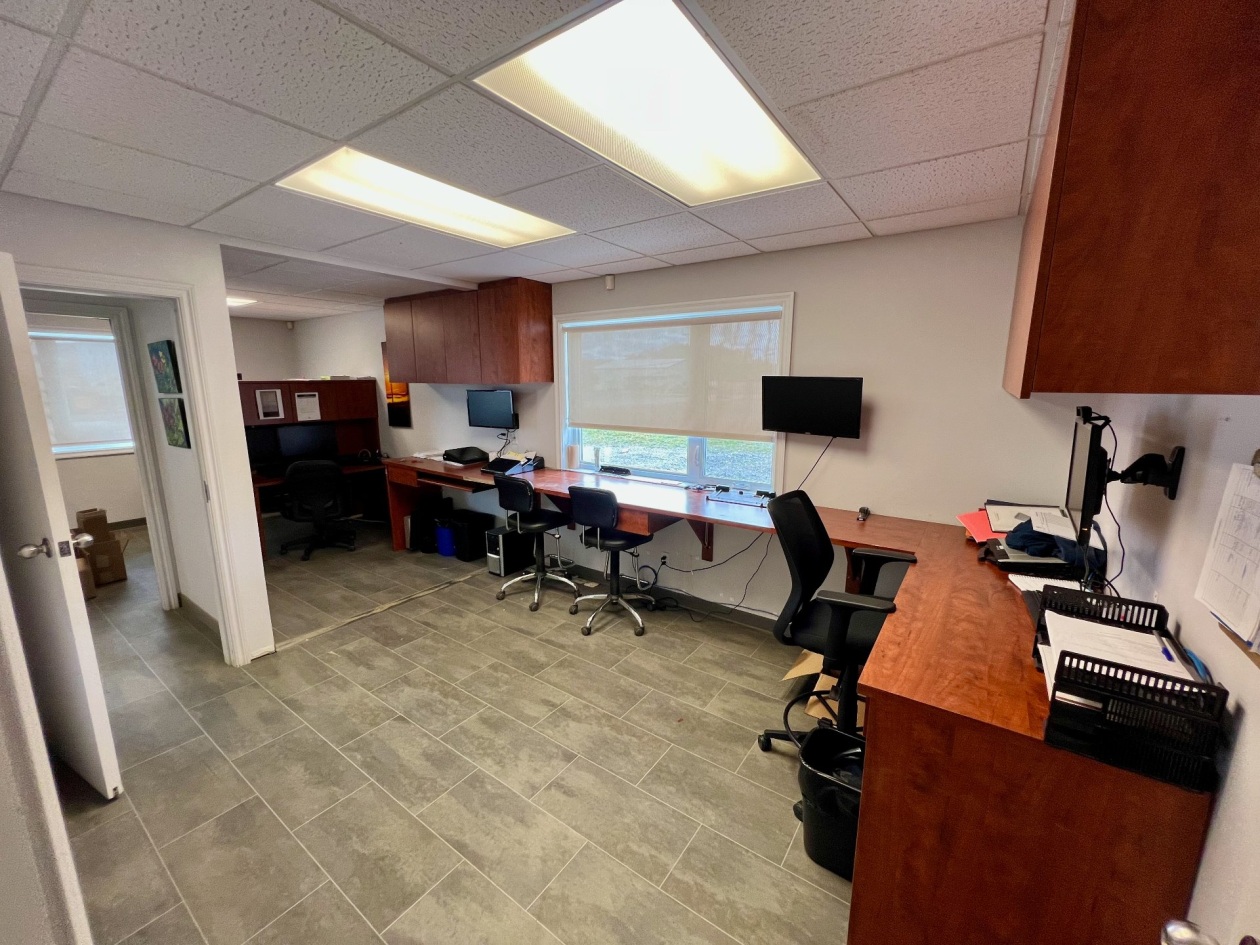 Bureau — 126, Rue Savard, Matane, G4W0J3, Matane