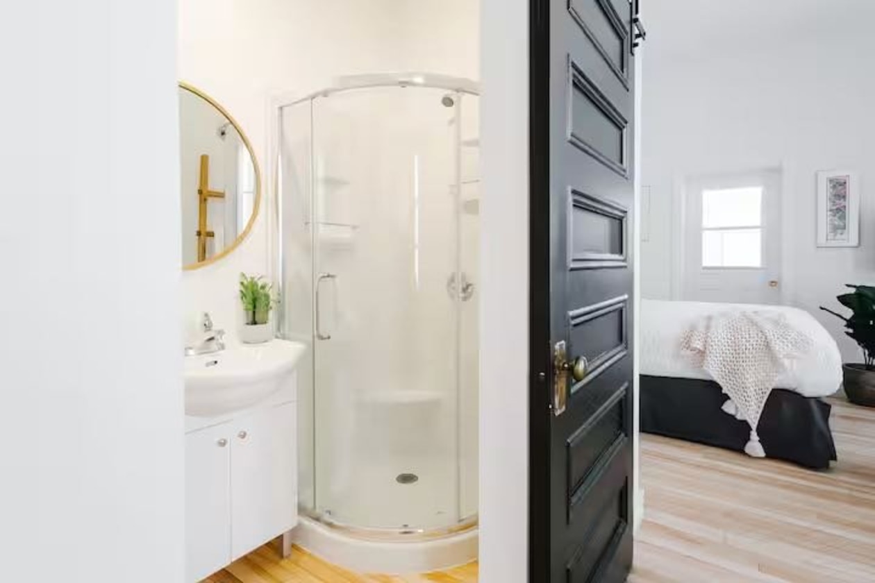Salle de bains — 527, Av. St-Jérome, 1 À 9, Matane, G4W3B8, Matane
