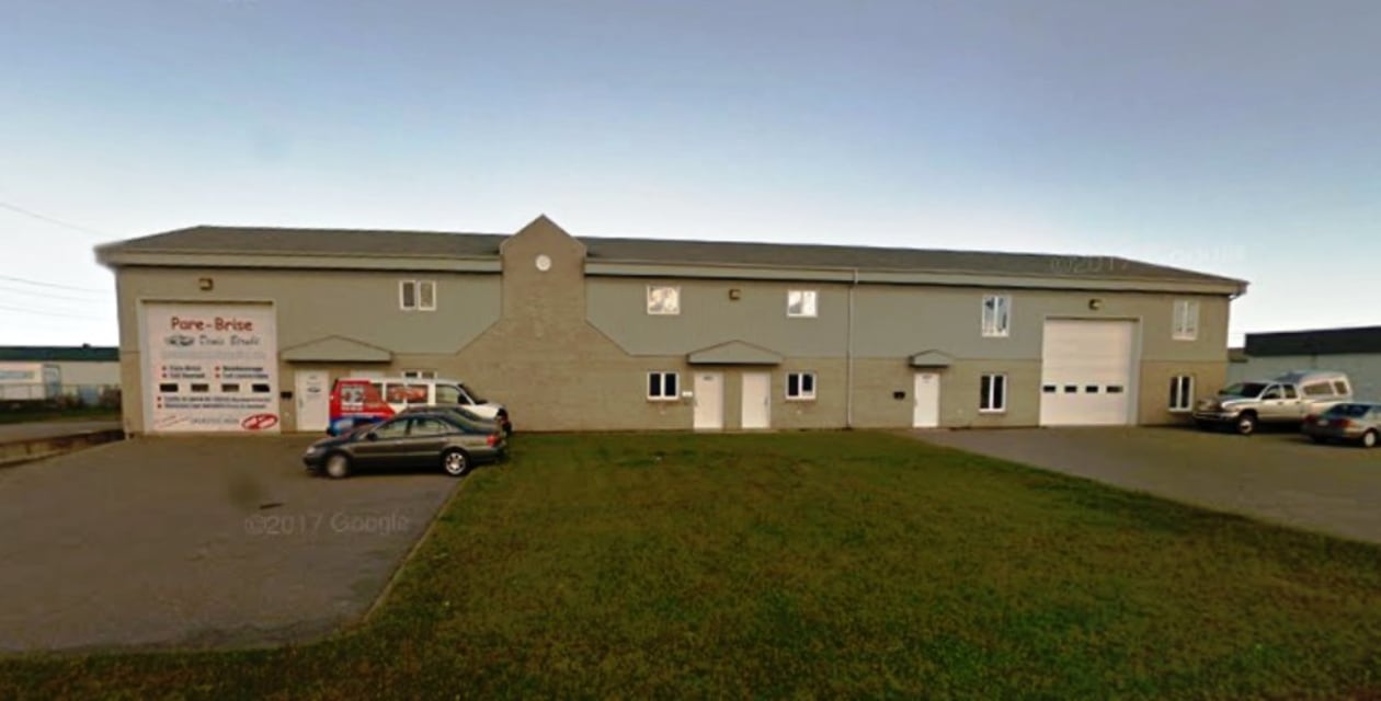 460, 2e Rue E.