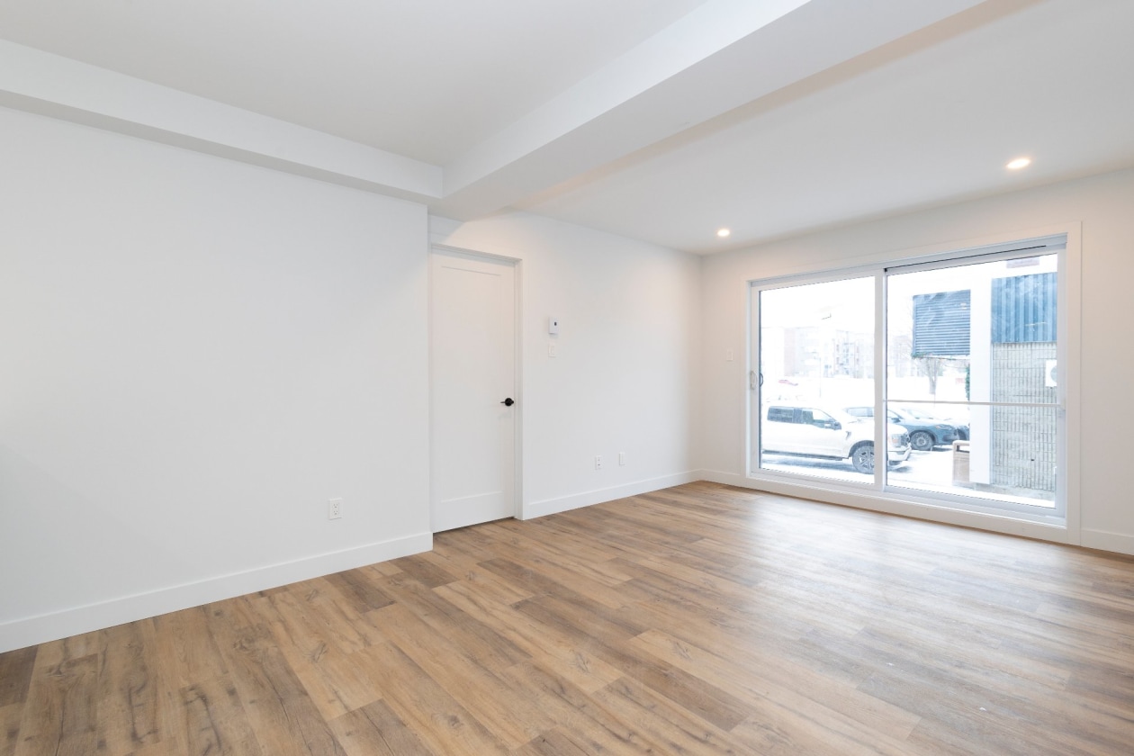 Salon — 116, Rue Principale, 304, Châteauguay, J6J3H1, Châteauguay
