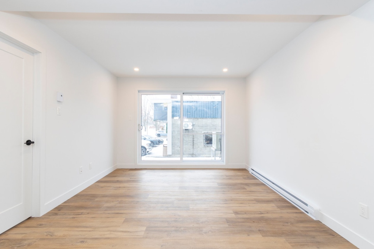 Salon — 116, Rue Principale, 304, Châteauguay, J6J3H1, Châteauguay